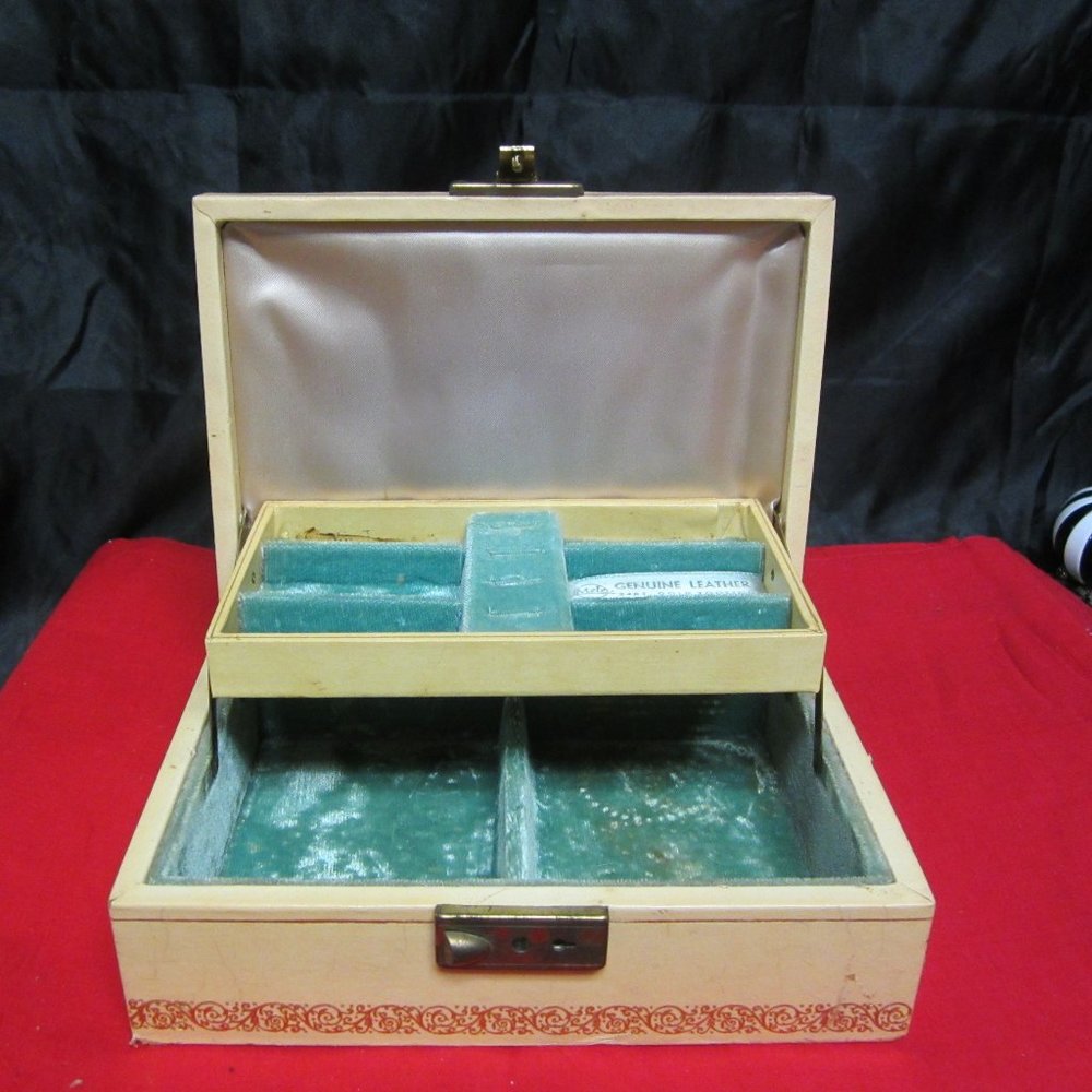 VINTAGE 50'S MELE GENUINE LEATHER W/24KT GOLD TOOL